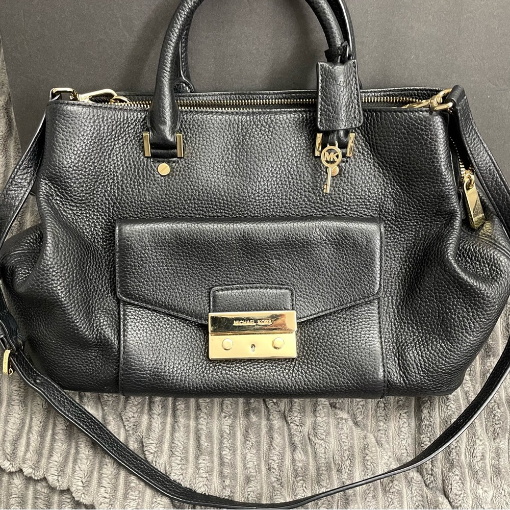 Michael Kors Haley’s Large Satchel Bag Black